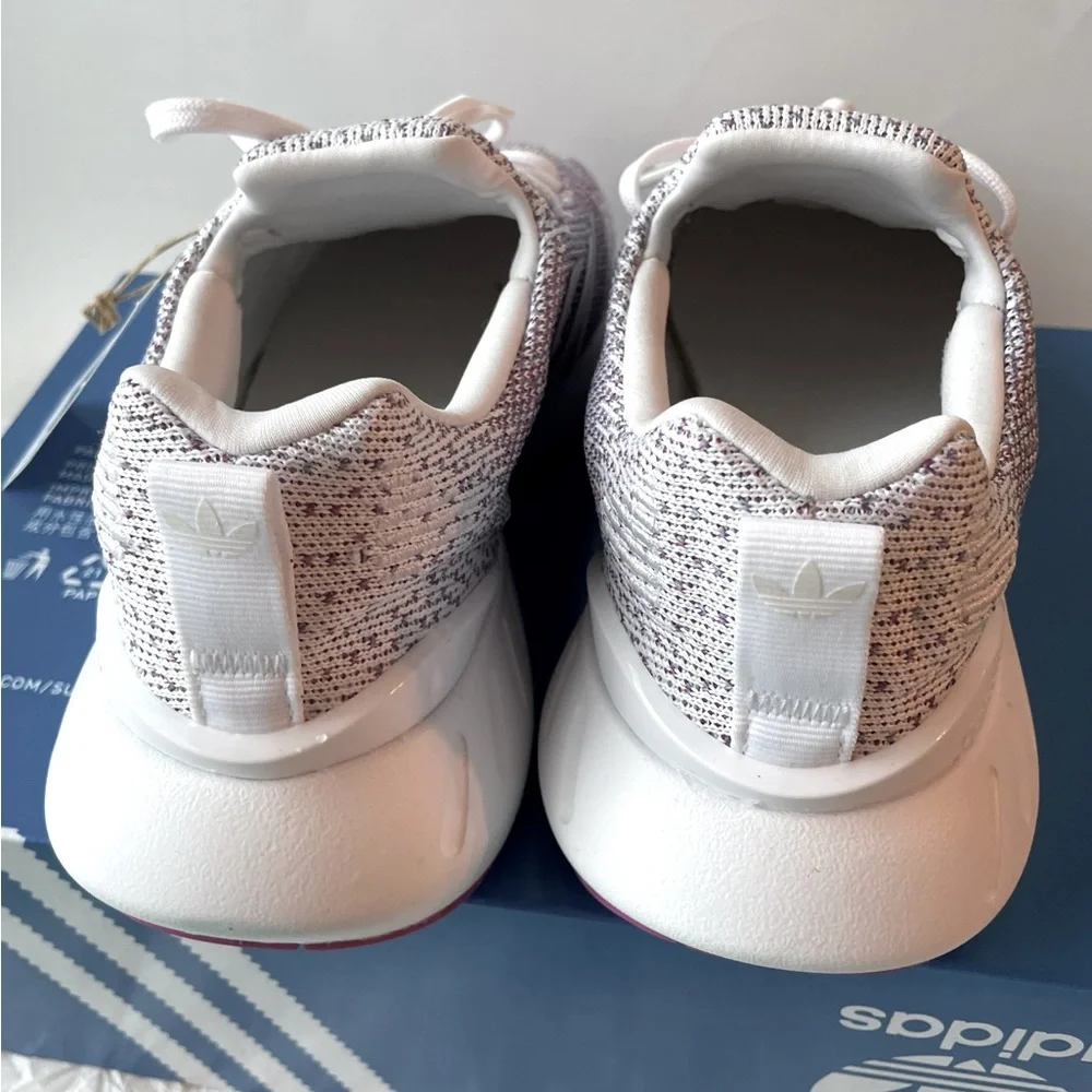 Adidas Originals Swift Run 22 Shoes - Picture 10 of 14